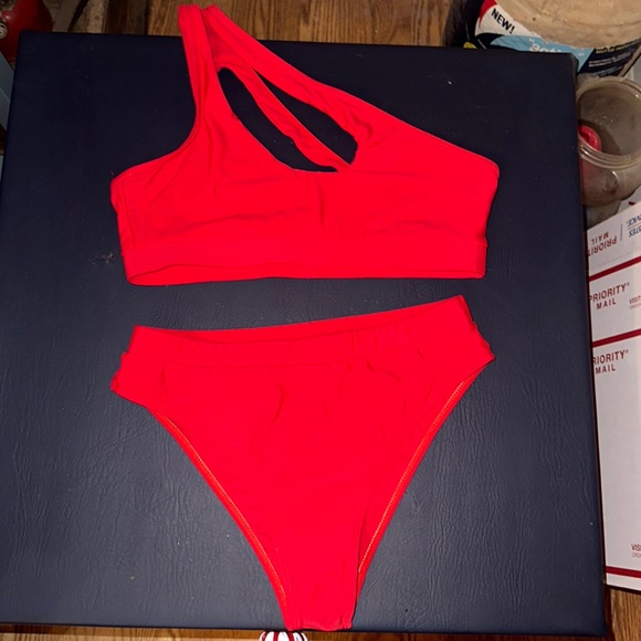 Red High Cut One Shoulder Bikini - Picture 2 of 4